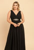 Imagen de Vestido Escote en V, Accesorio Metal