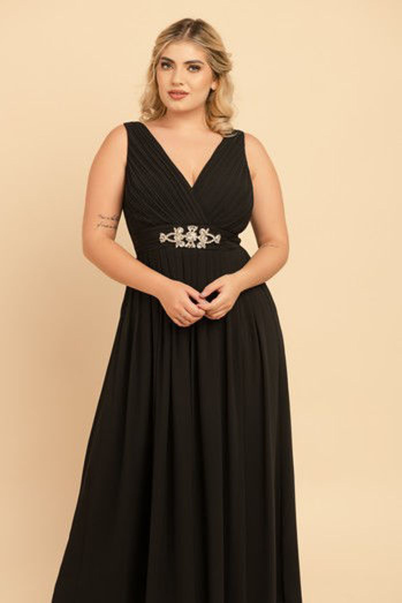 Imagen de Vestido Escote en V, Accesorio Metal