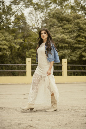 Imagen de Vestido Encaje Manga Corta