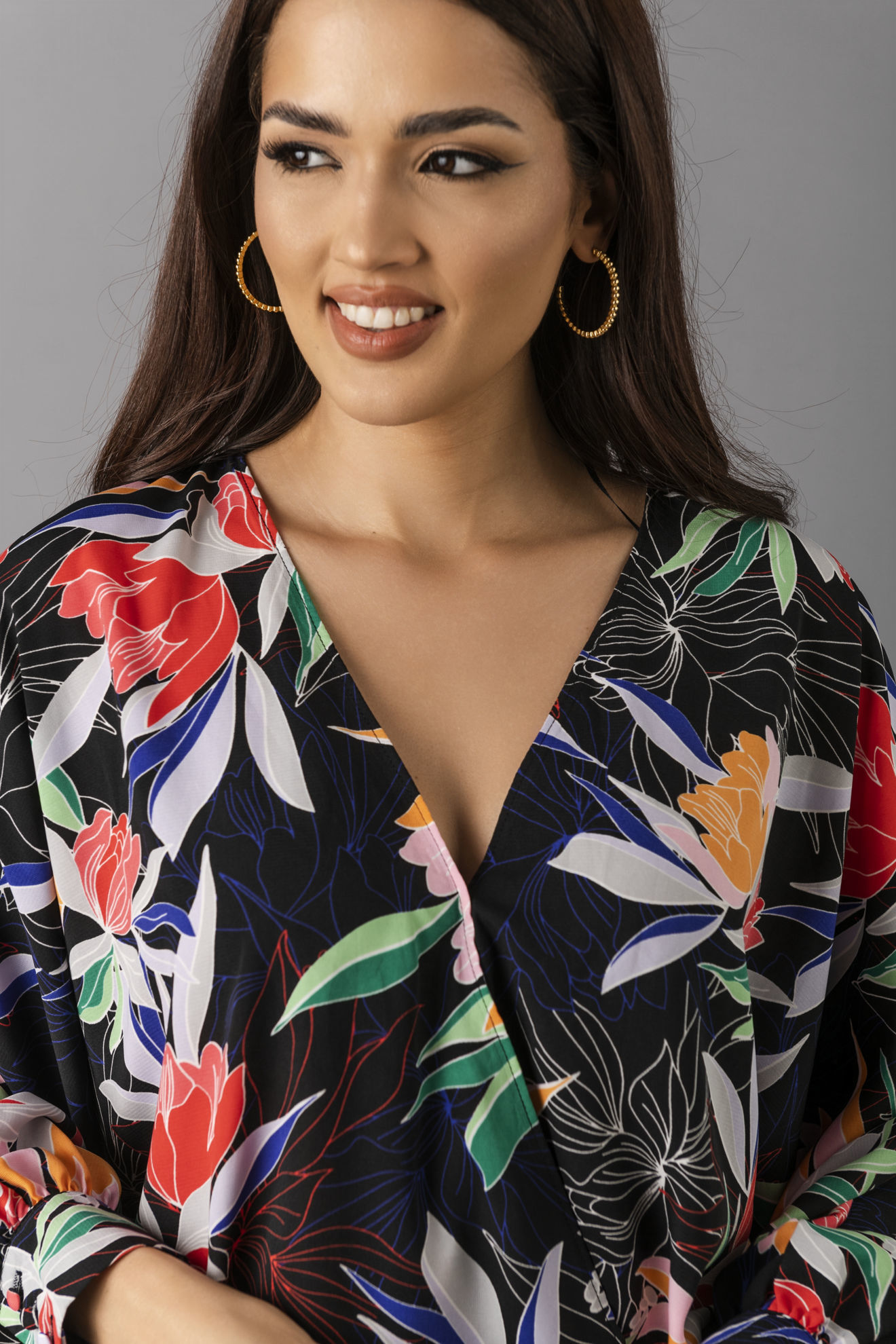 Imagen de Blusa Cuello V Print Tropical Manga Larga                                      (Exclusiva Pagina)