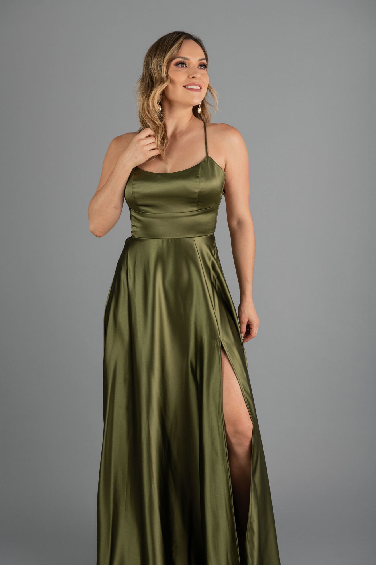 Vestido maxi con cintura imperio y hombros descubiertos con abertura Flamenco Tallas Grandes