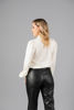 Imagen de Blusa Camisera Satin Perlas Cuello