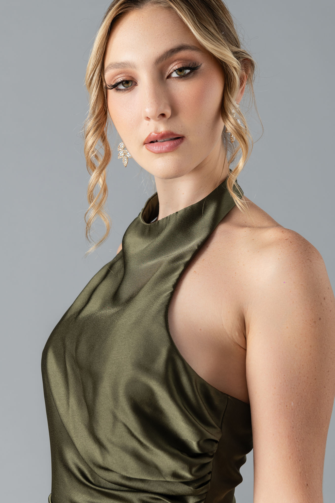 Imagen de Vestido Satin Halter, Abertura Falda