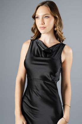 Imagen de Vestido Satin Cuello Bobo, Detalle Espalda