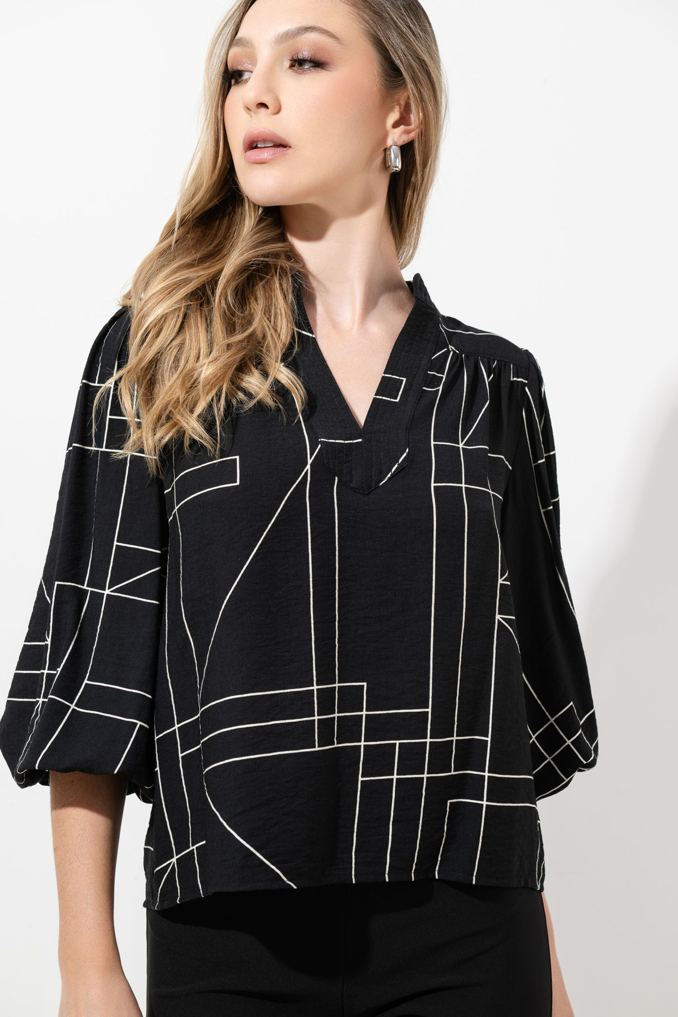 Imagen de Blusa Cuello Chino Manga 3 / 4
