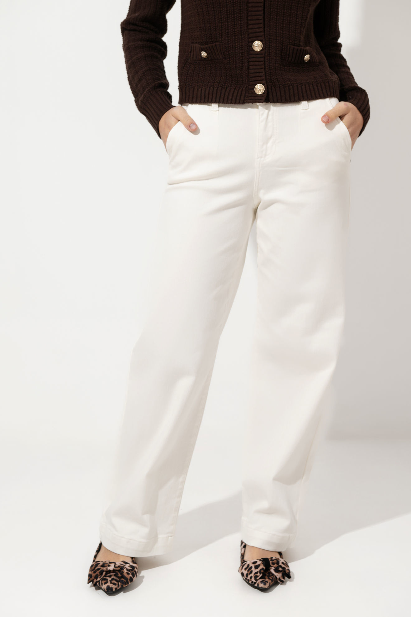 Imagen de High Rise Straight Leg Jeans