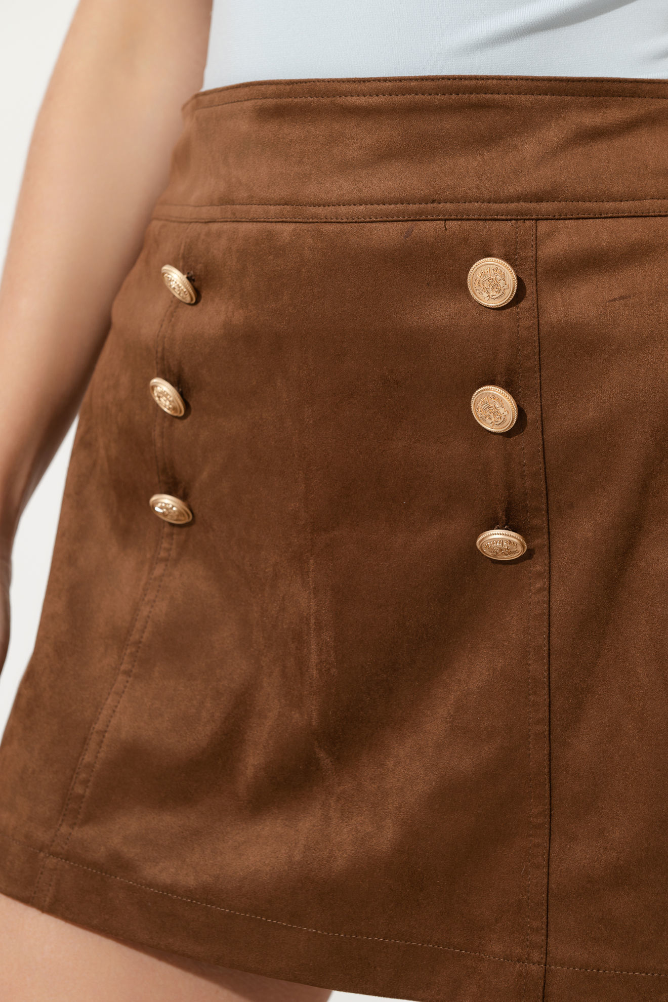 Imagen de Skort En Suede Botones Dorados