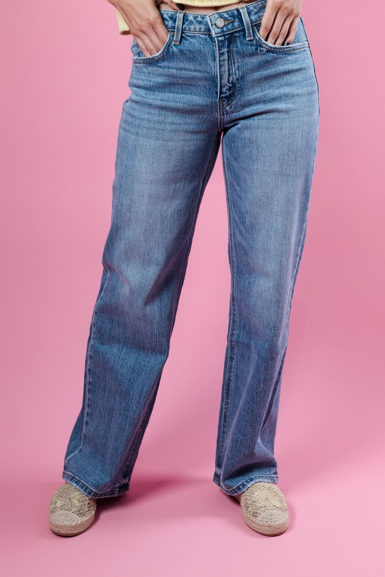 Imagen de High Rise Straight Leg Jeans