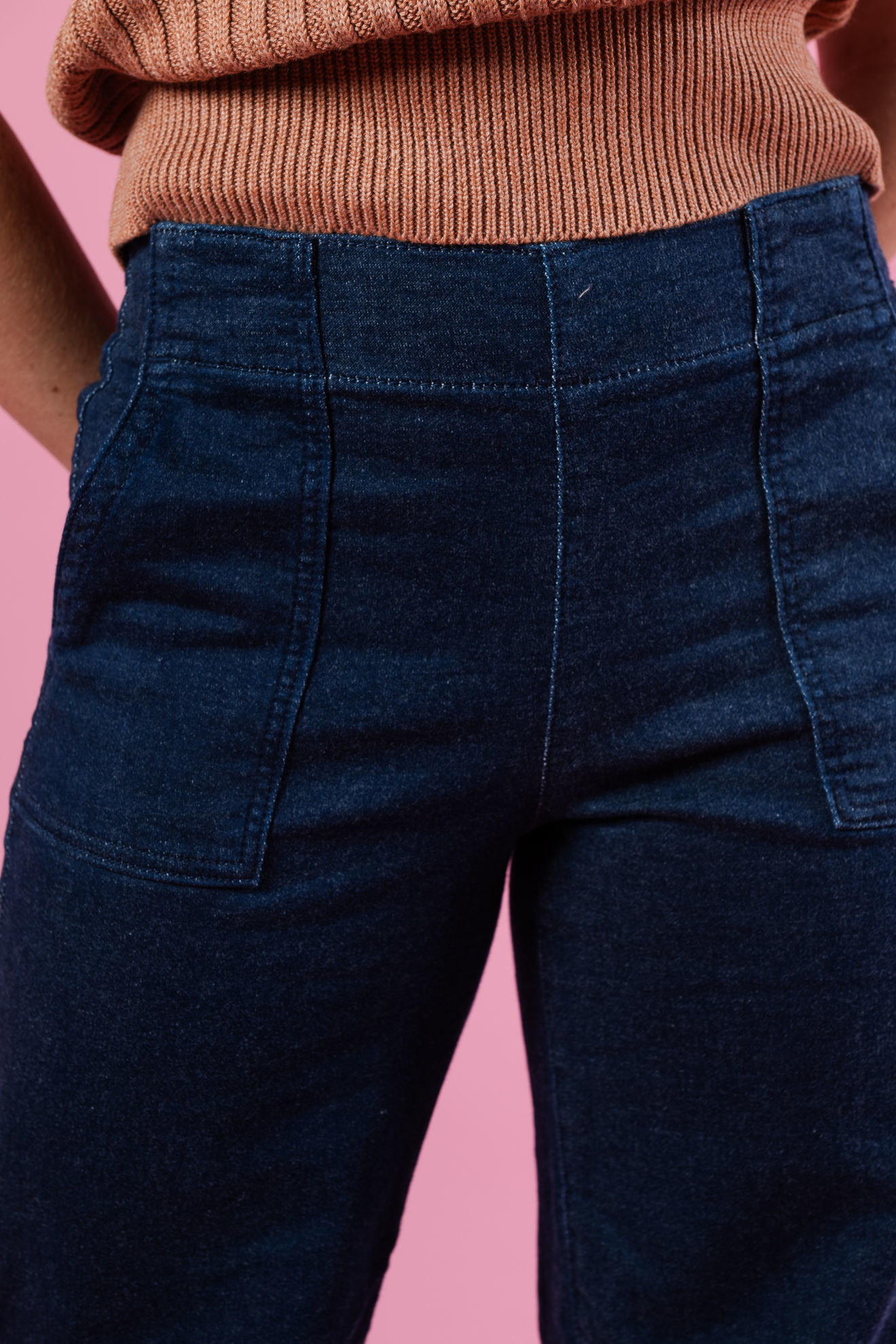 Imagen de High Rise Straight Leg, Elastico Cintura Trasera Jeans