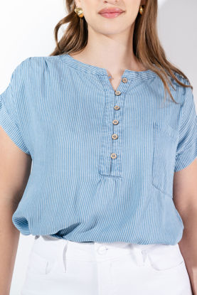 Imagen de Blusa En Rayas Cuello Chino Manga Corta