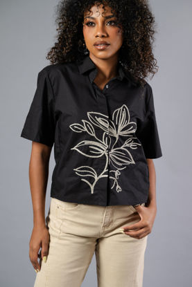 Imagen de Camisera Con Bordado Manga Corta