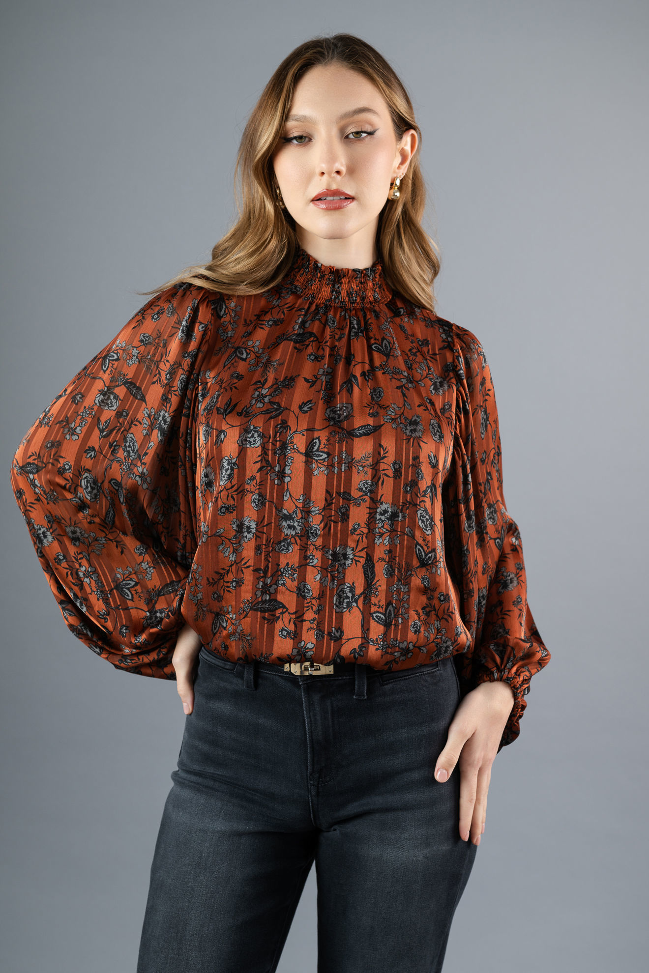 Imagen de Blusa Animal Print Cuello Alto    ( Exclusivo pagina )