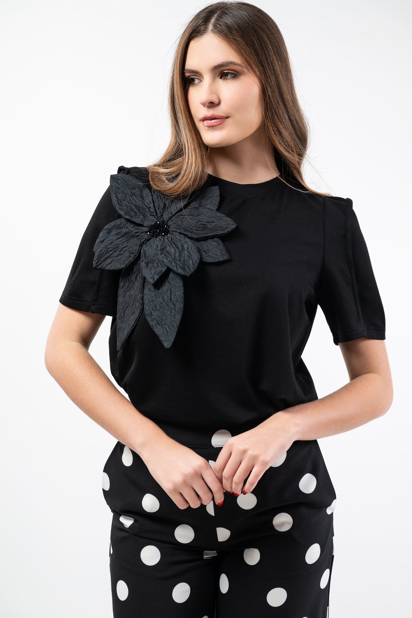 Imagen de Blusa Con Detalle Flor Relieve