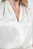 Imagen de Blusa Cuello V Con Collar En Satin Mangas Trasparentes