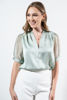 Imagen de Blusa Cuello V Con Collar En Satin Mangas Trasparentes