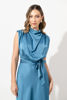 Imagen de Vestido En Satin Cuello Alto