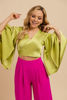 Imagen de Blusa En Satin Mangas Anchas    ( Exclusiva Pagina)