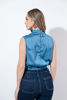 Imagen de Blusa Cuello Alto En Satin Sin Mangas