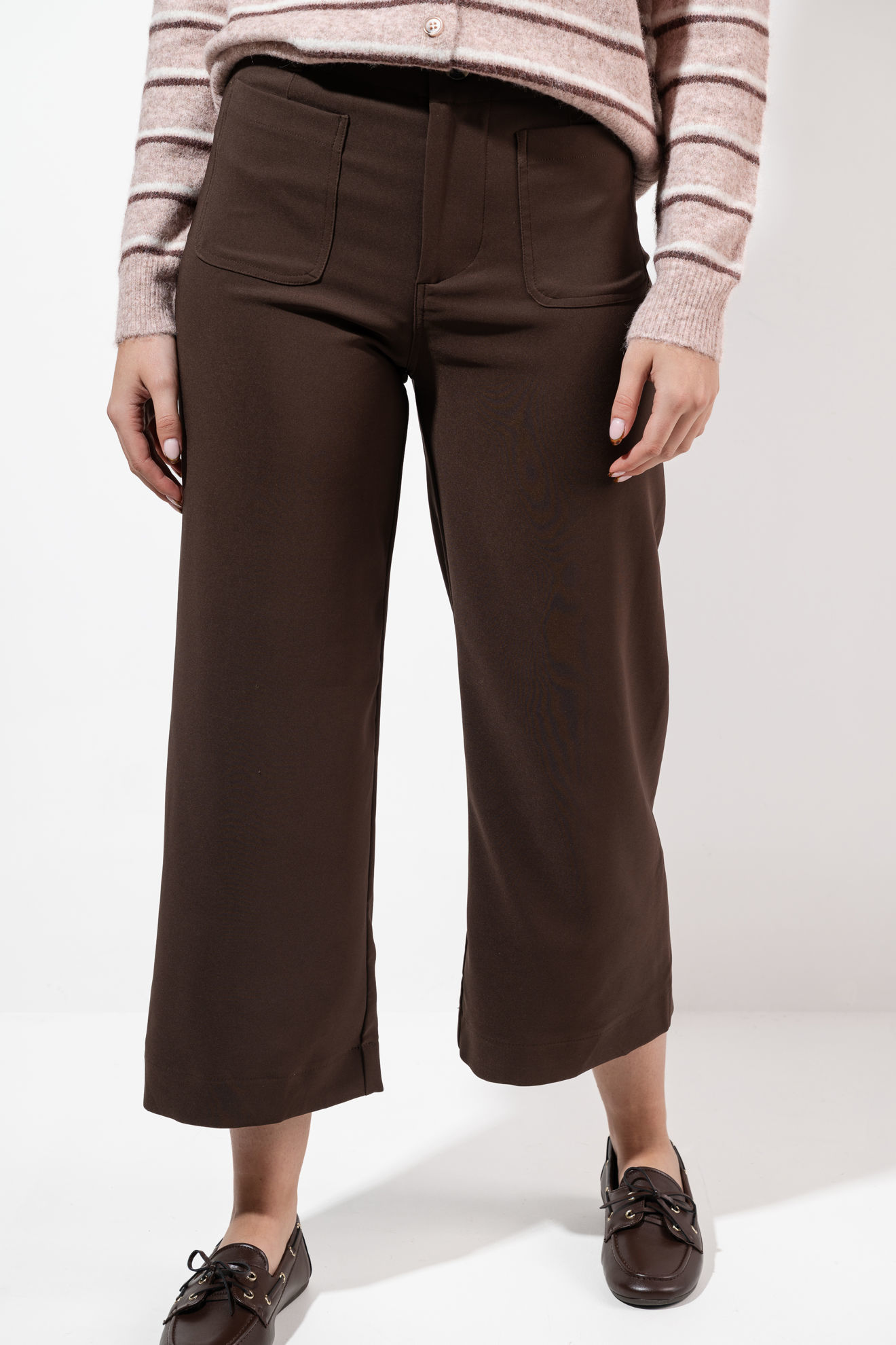 Imagen de Pantalon Crop Bolsillos Parche